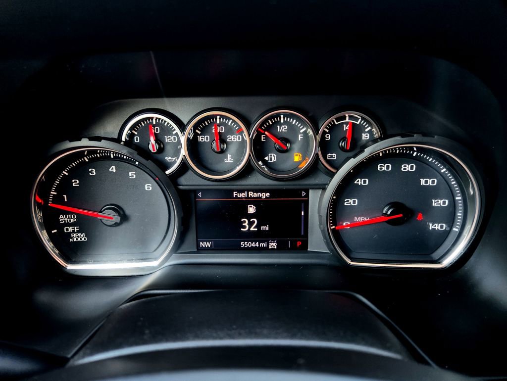 Used 2021 Chevrolet Tahoe Z71 image 13