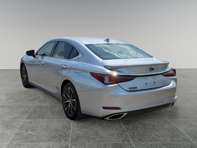 Used 2023 Lexus ES 350 w/ Premium Package FWD image 4