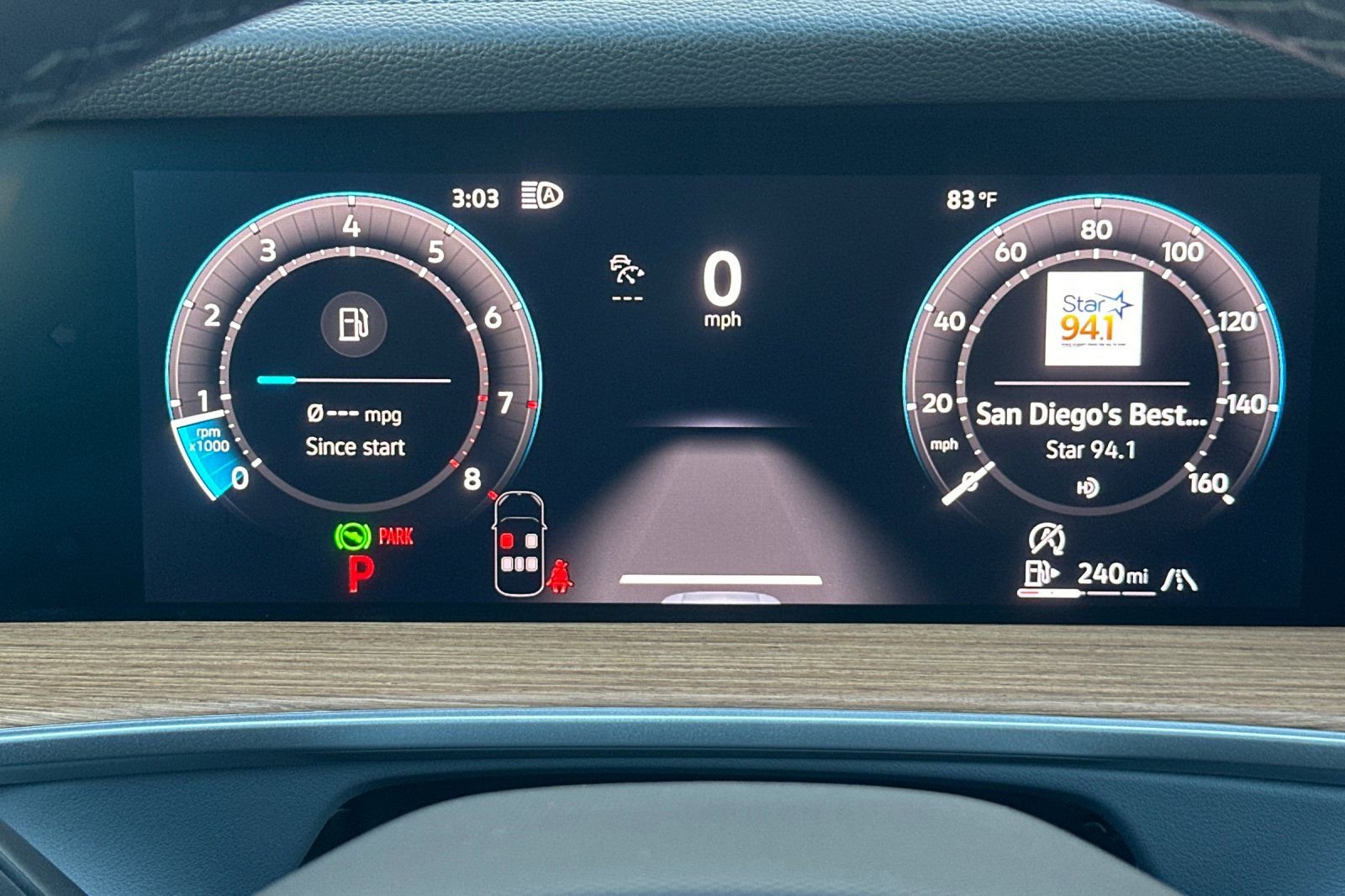 New 2026 Volkswagen Tiguan SEL R-Line AWD/4WD image 23