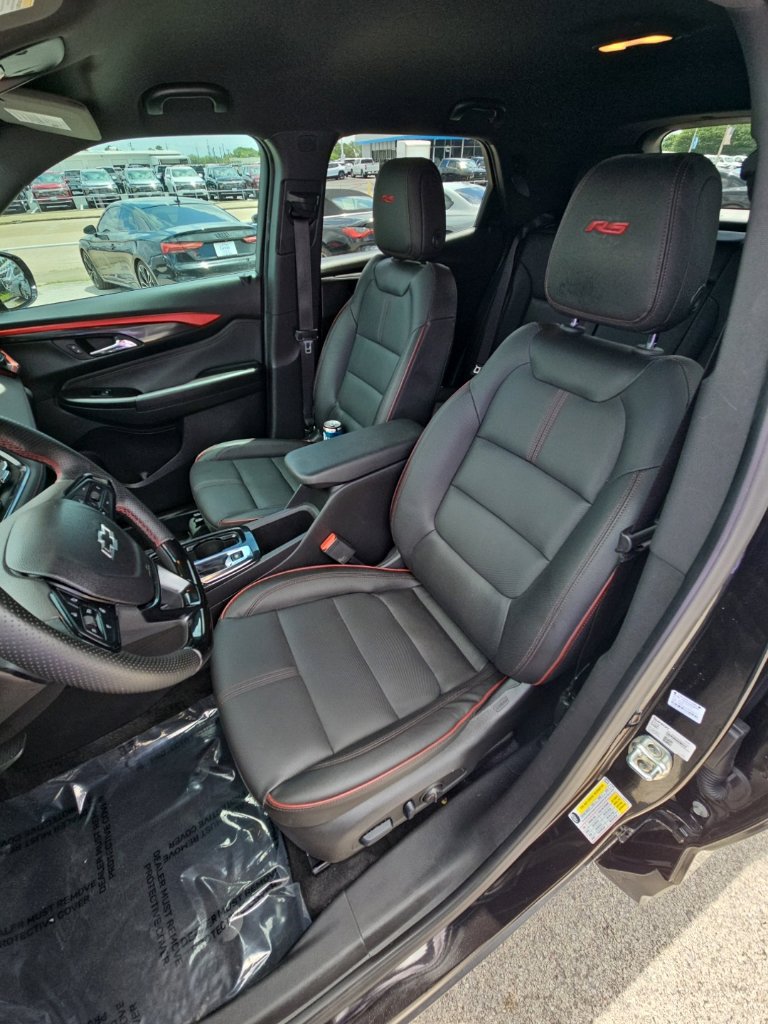 Used 2025 Chevrolet TrailBlazer RS w/ Convenience Package FWD image 18