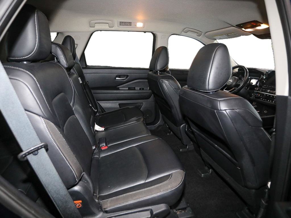 Used 2022 Nissan Pathfinder SL image 24