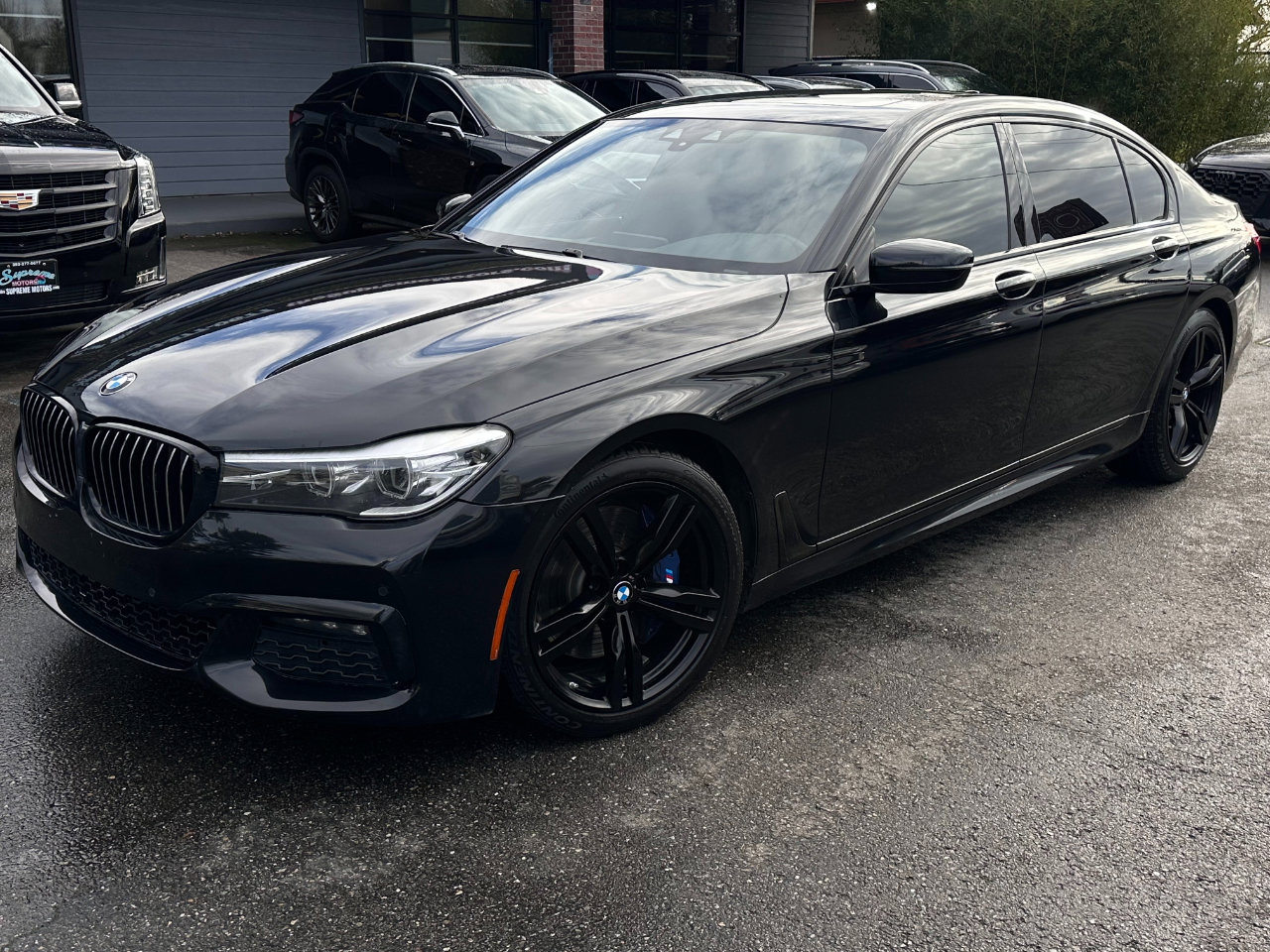 Used 2019 BMW 740i w/ M Sport Package image 9