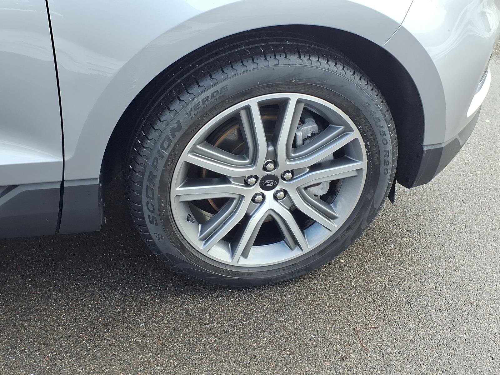 Used 2023 Ford Edge Titanium w/ Class II Trailer Tow Package image 30