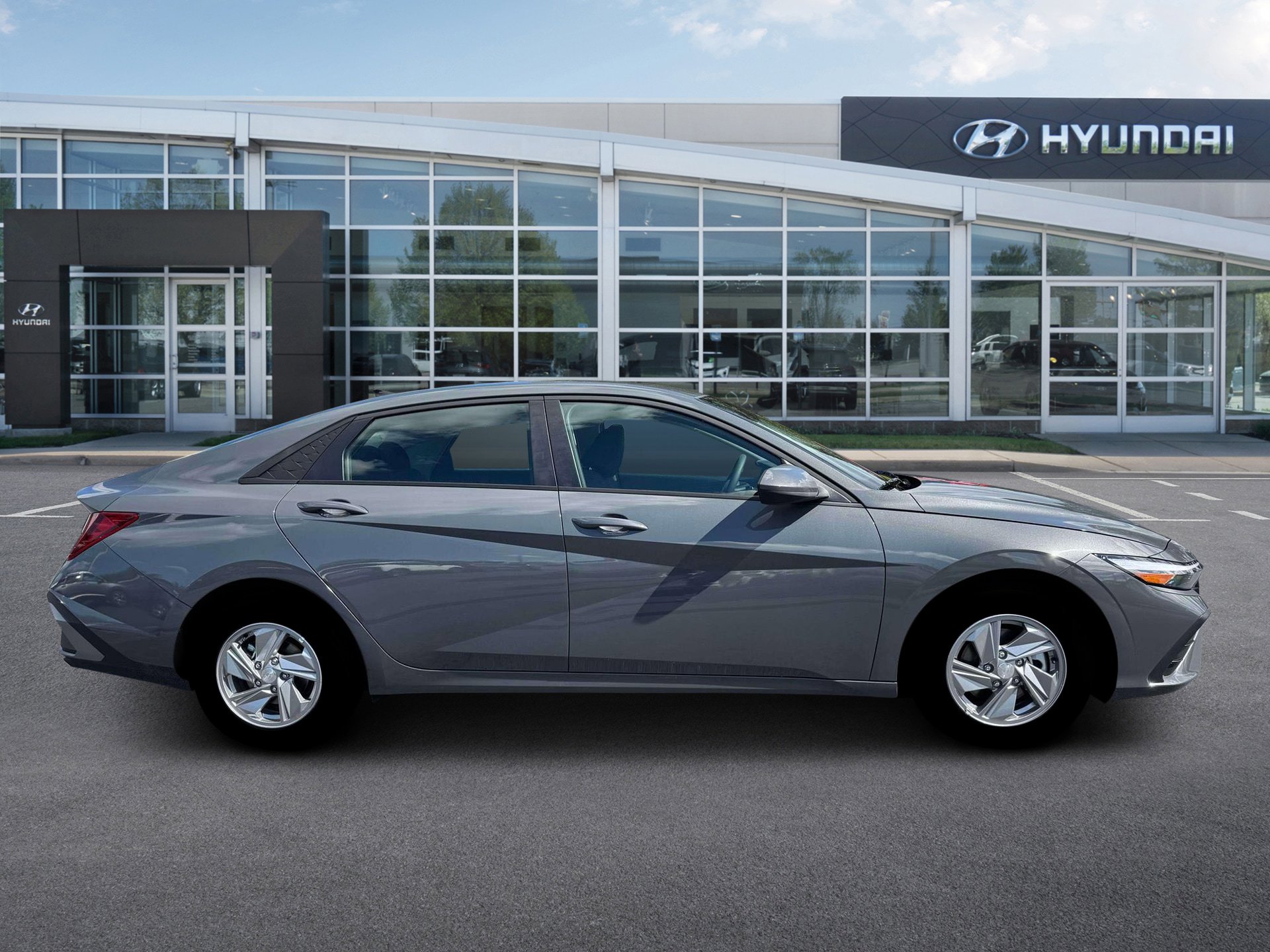 New 2026 Hyundai Elantra SE FWD image 9