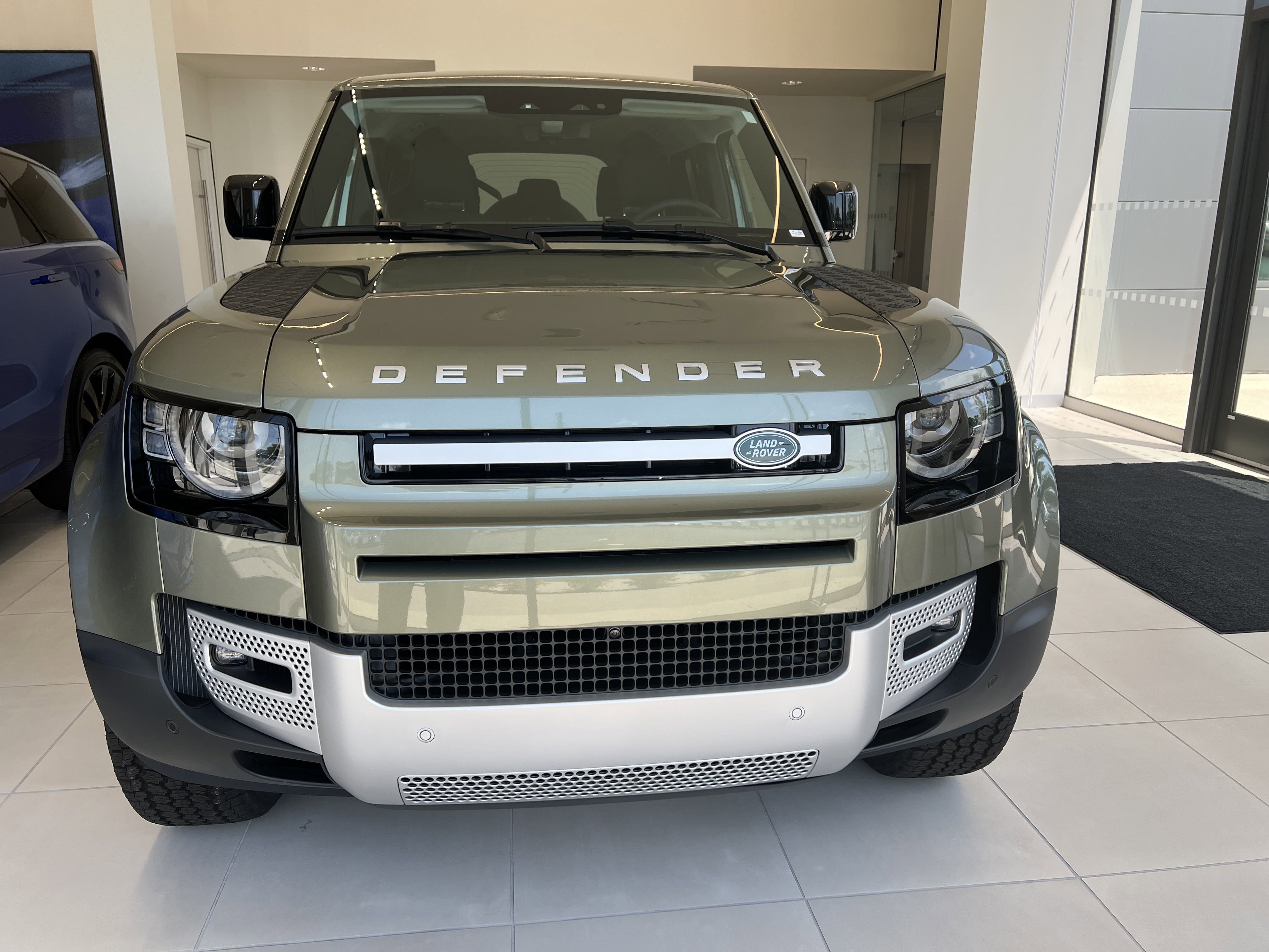 New 2025 Land Rover Defender 110 S image 7