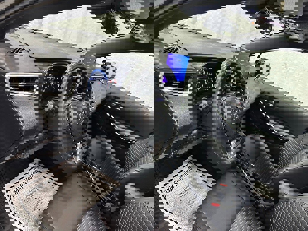 Used 2025 Toyota Corolla XSE image 15