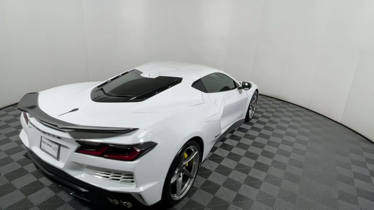 New 2025 Chevrolet Corvette E-Ray w/ ZER Performance Package AWD/4WD image 96