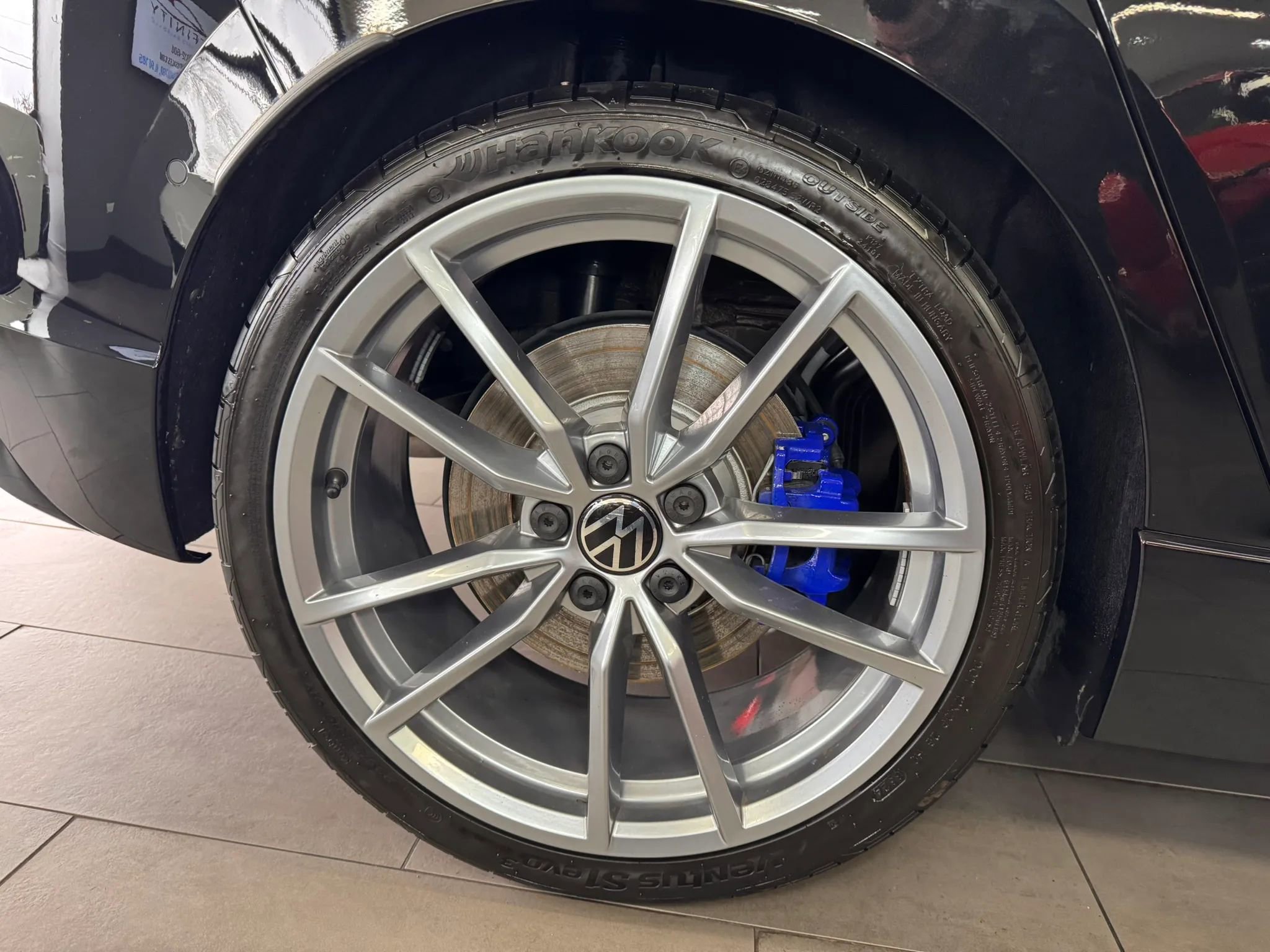 Used 2024 Volkswagen Golf R AWD/4WD image 47