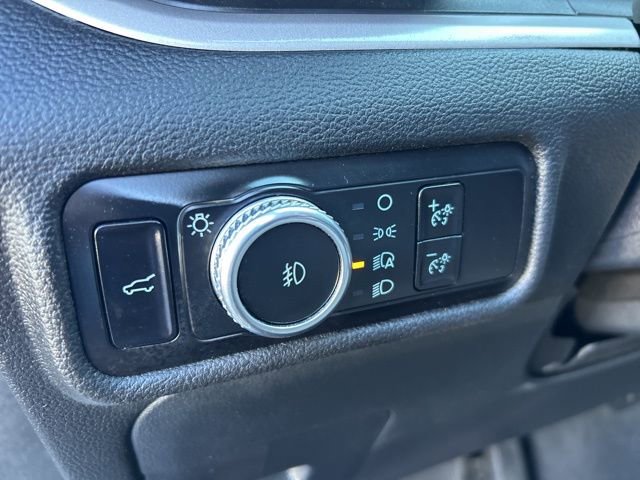 Used 2023 Ford Explorer XLT w/ Equipment Group 202A image 12
