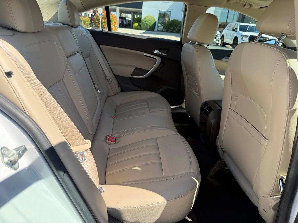 Used 2017 Buick Regal Premium image 17