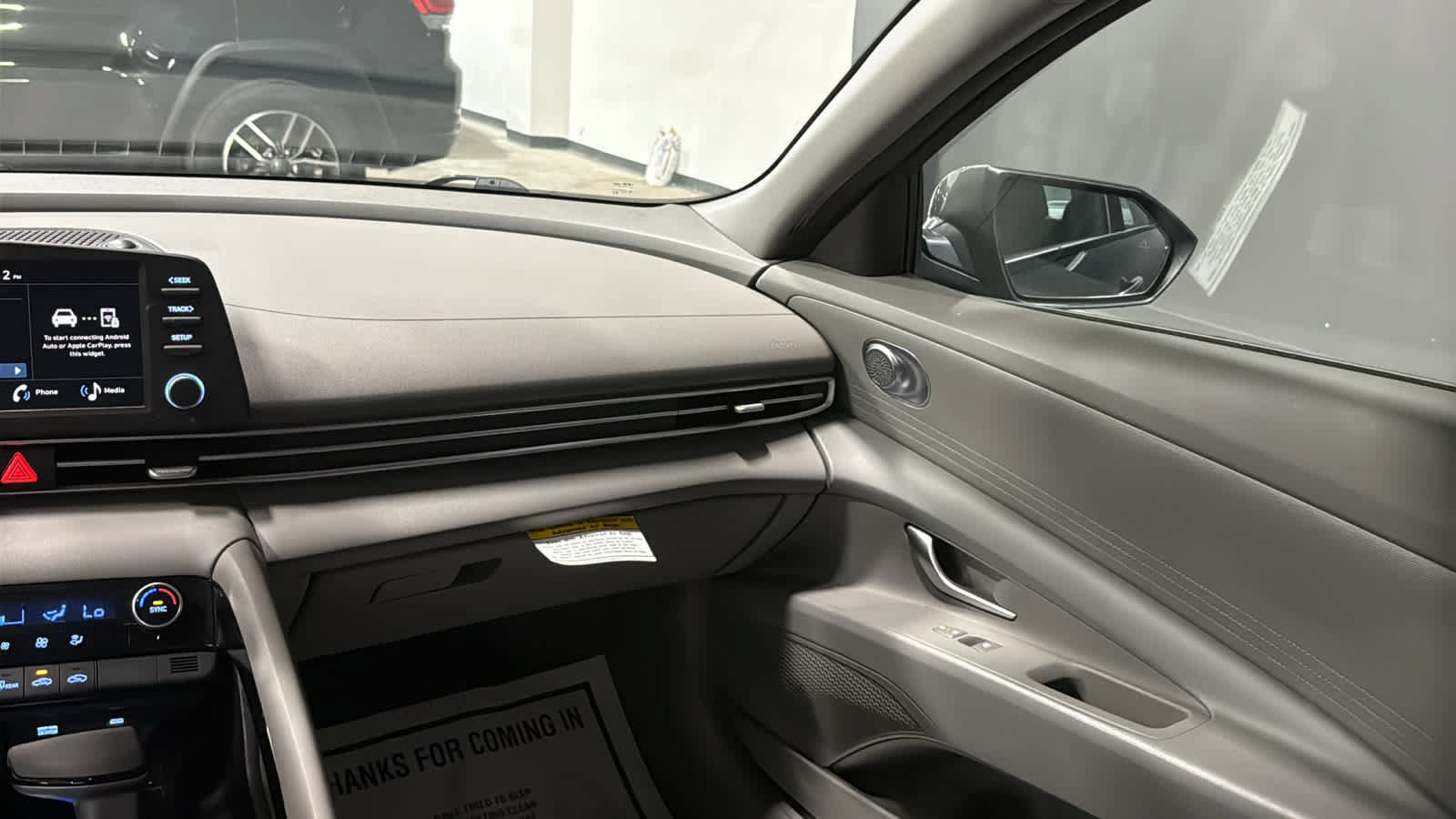 Used 2025 Hyundai Elantra Hybrid FWD image 23