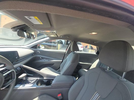 Used 2025 Hyundai Elantra Hybrid FWD image 17