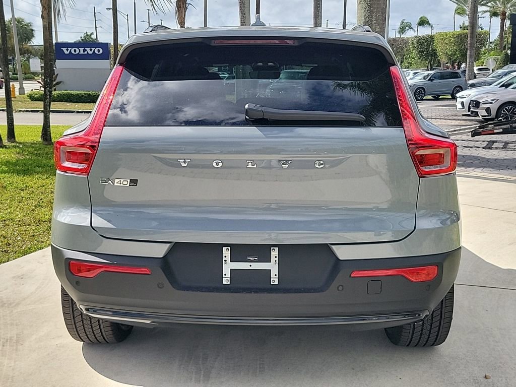 New 2026 Volvo EX40 Plus w/ Climate Package image 4