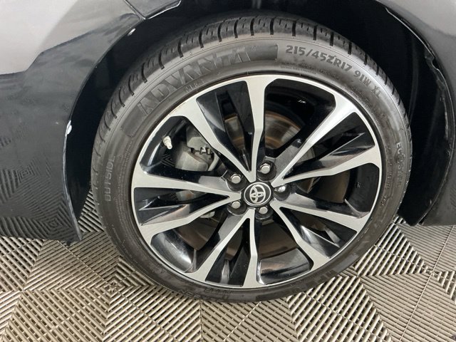 Used 2017 Toyota Corolla XSE w/ Carpet Mat Package (TMS) FWD image 31