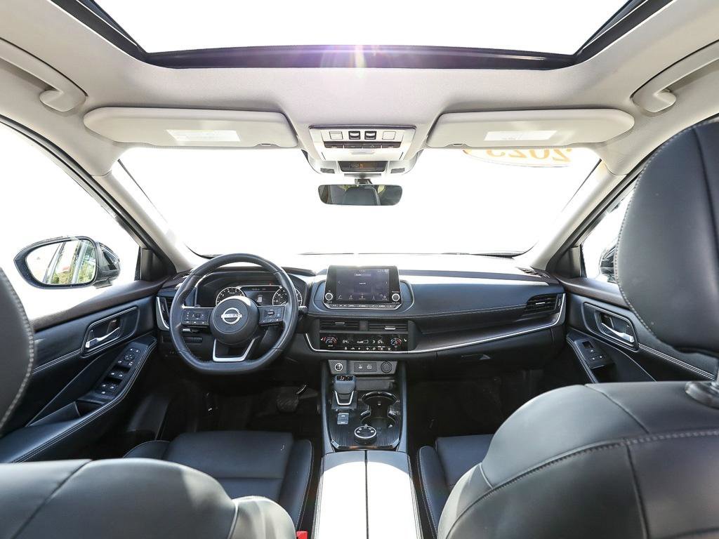 Used 2023 Nissan Rogue SV w/ SV Premium B Package image 23