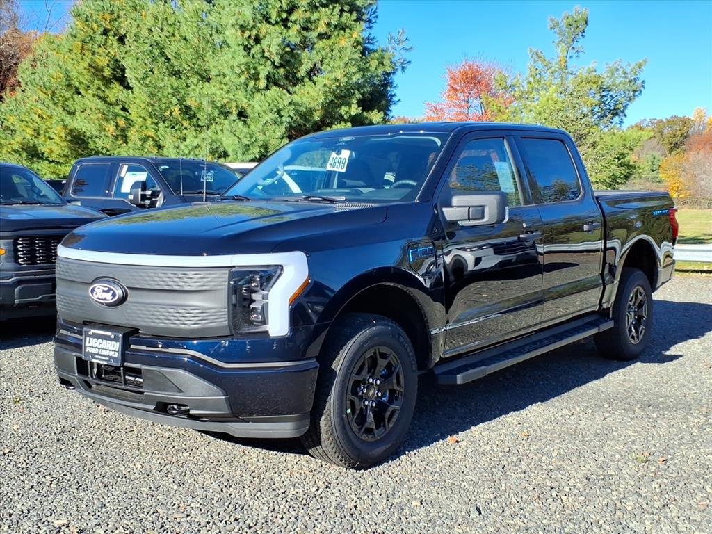 New 2025 Ford F150 Lightning XLT image 3