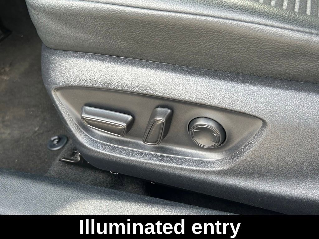 Used 2023 Toyota Camry SE image 17