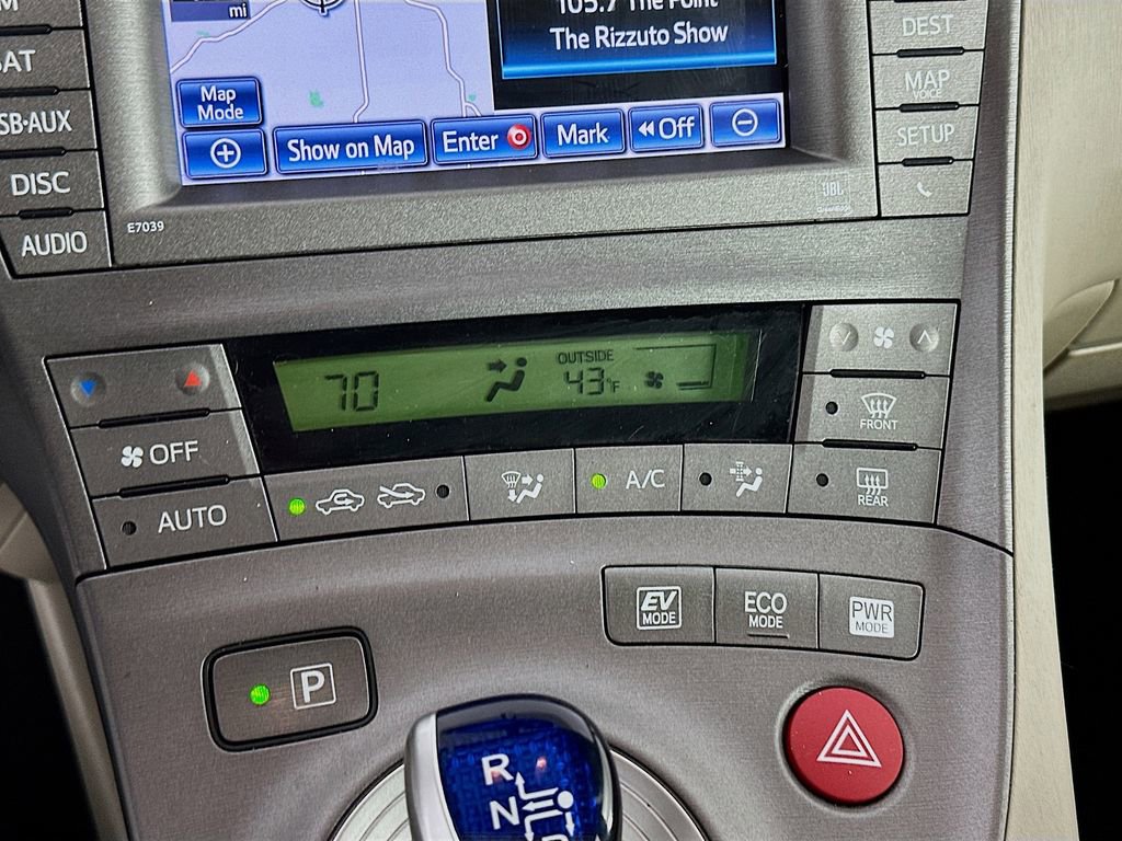 Used 2013 Toyota Prius Four w/ Deluxe Solar Roof Pkg image 16