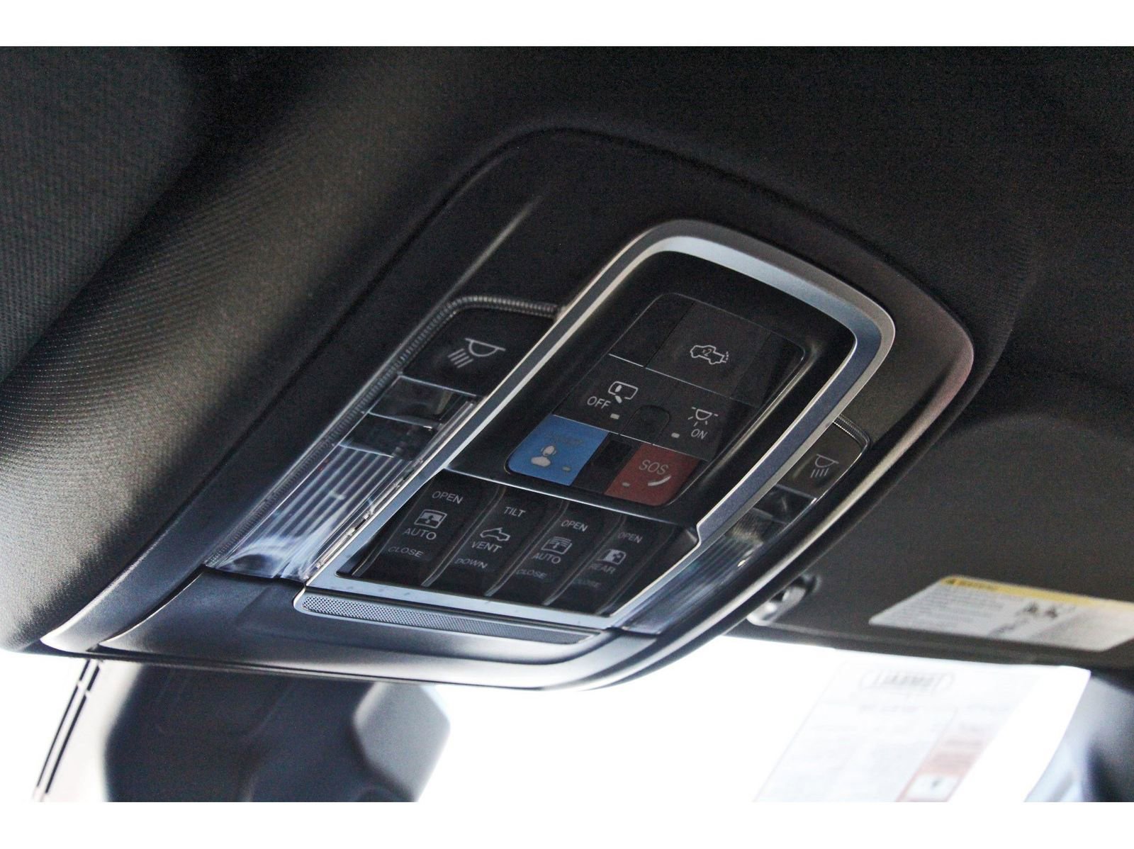 Used 2025 RAM 1500 Limited w/ Off Road Group image 25