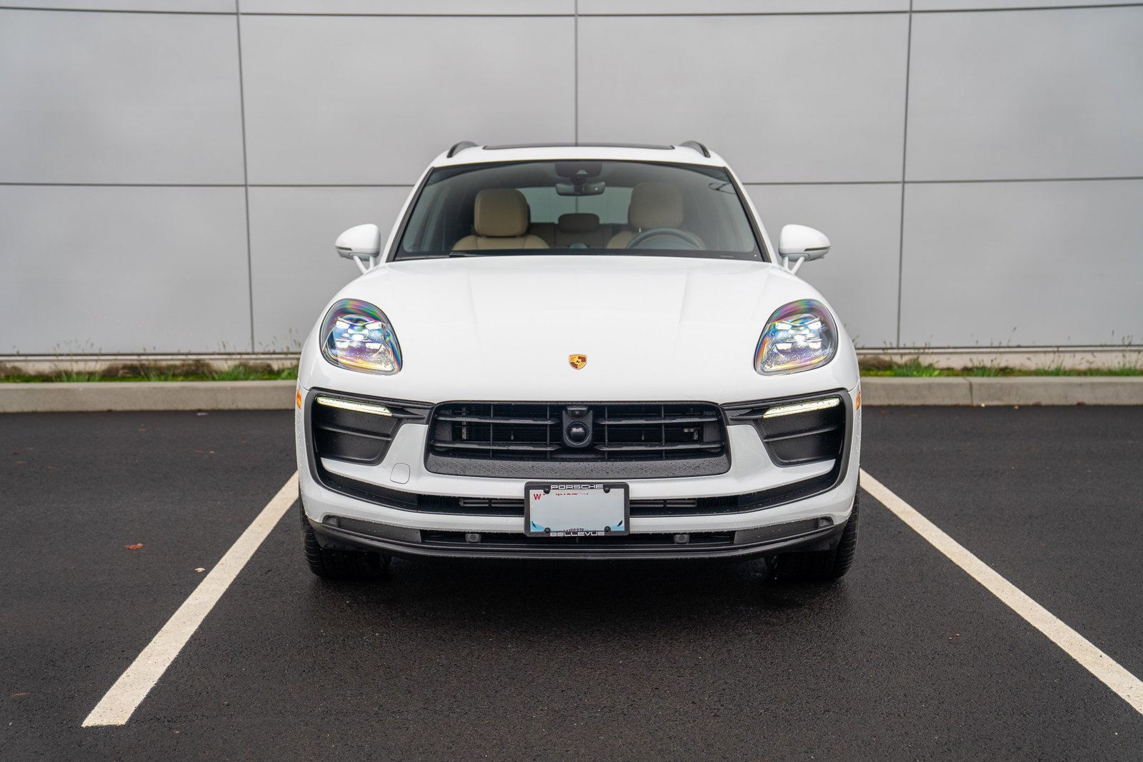 Used 2025 Porsche Macan image 6