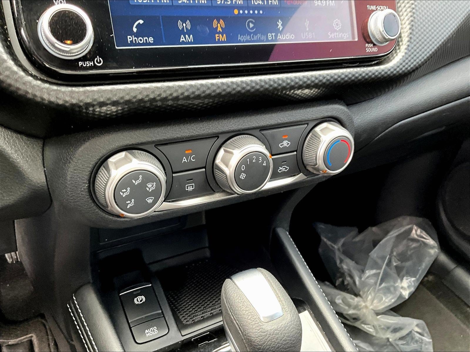 Used 2023 Nissan Kicks SV FWD image 15