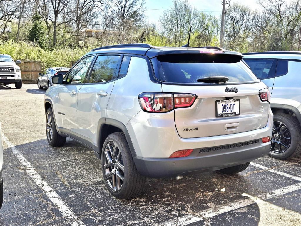 Certified 2026 Jeep Compass Limited image 3