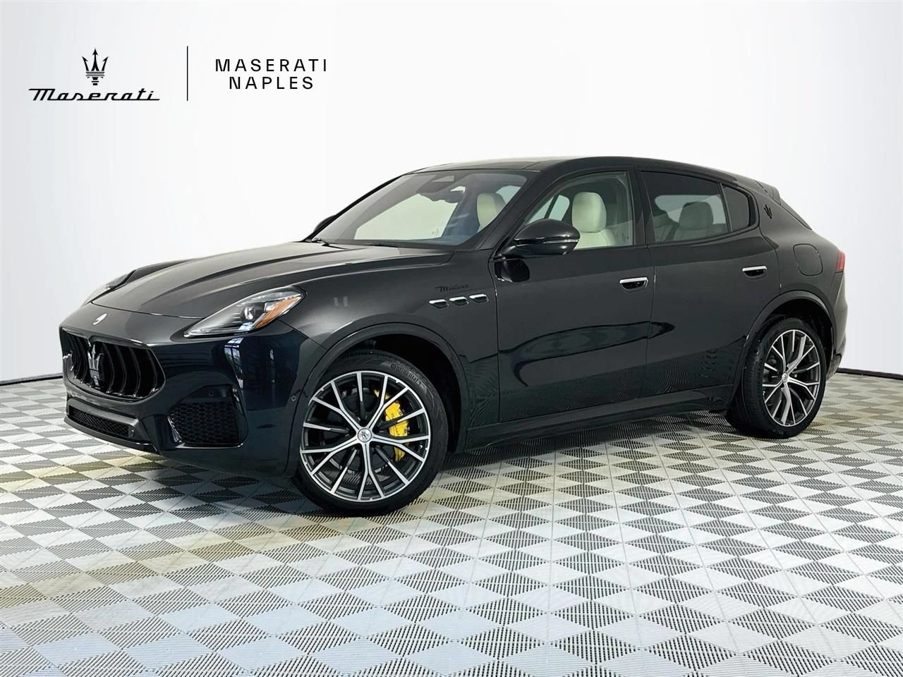 Used 2024 Maserati Grecale Modena AWD/4WD image 1