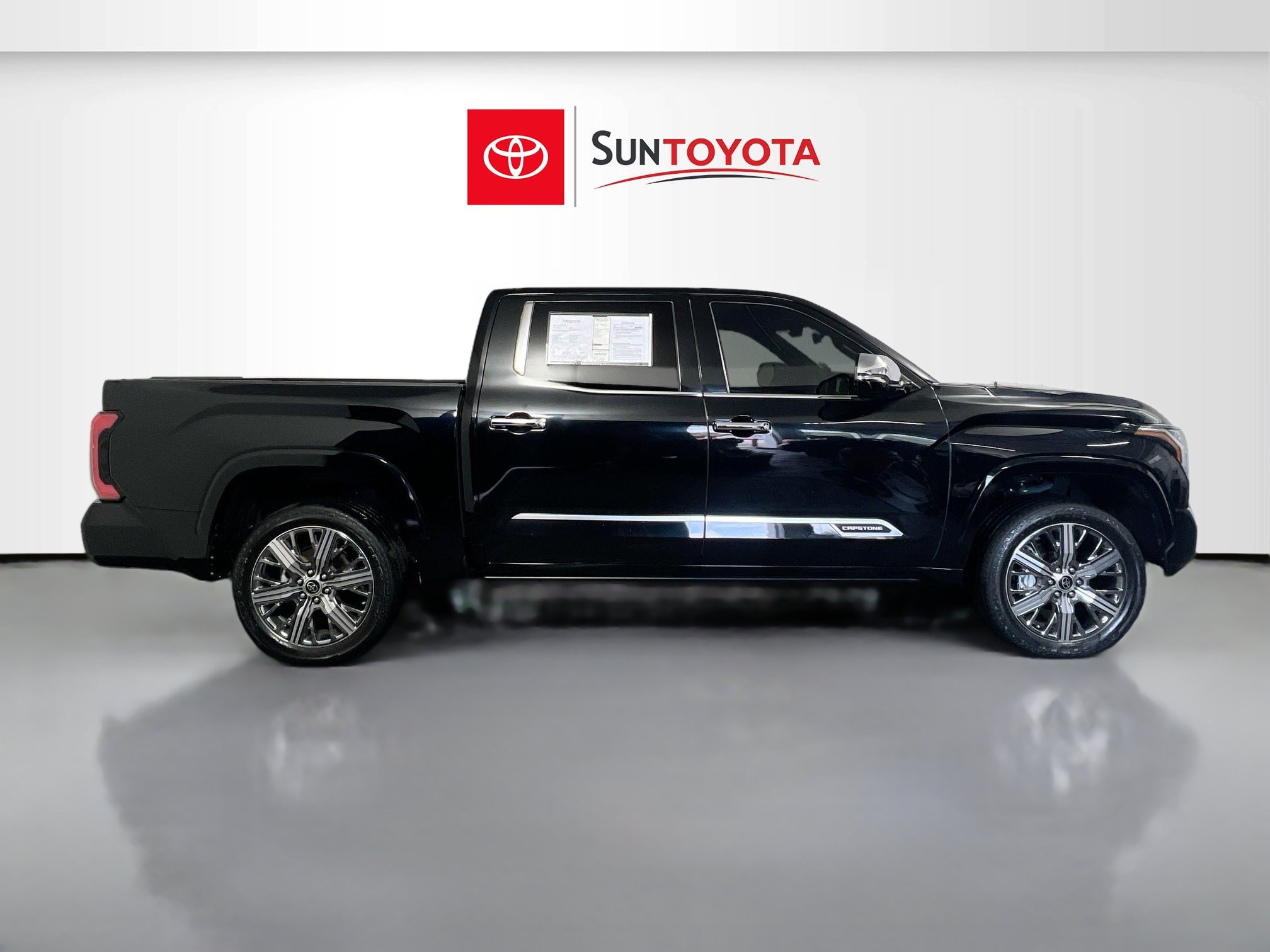Used 2024 Toyota Tundra Capstone AWD/4WD image 2