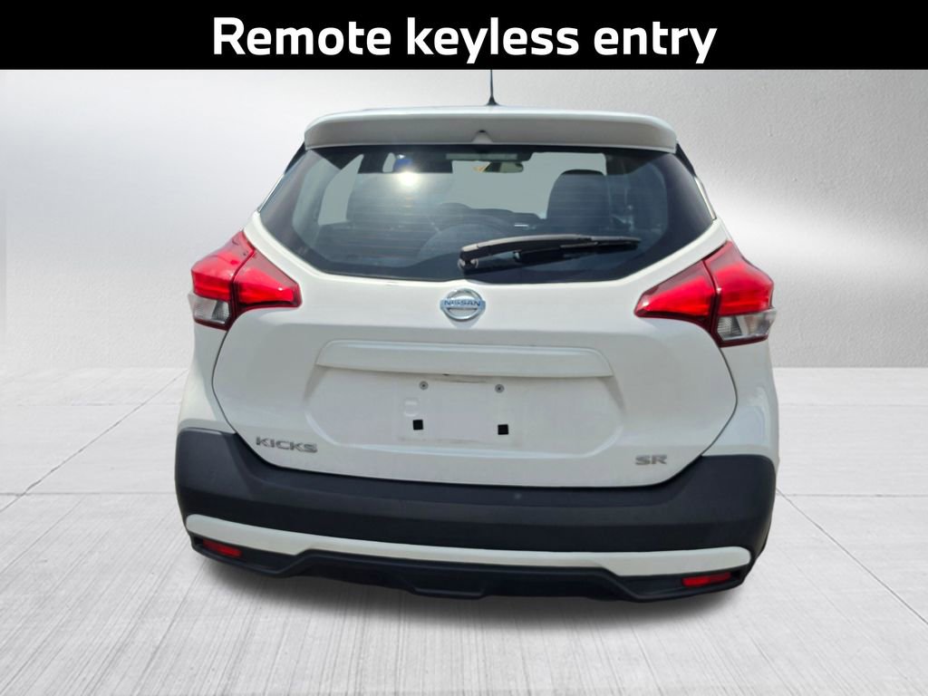 Used 2019 Nissan Kicks SR w/ SR Premium Package FWD image 7