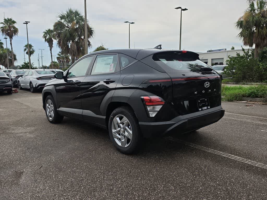 New 2027 Hyundai Kona SE FWD image 4
