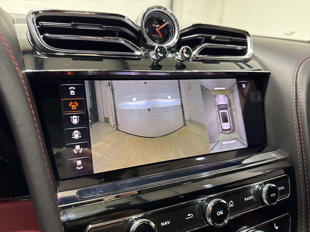 Used 2023 Bentley Bentayga AWD/4WD image 31