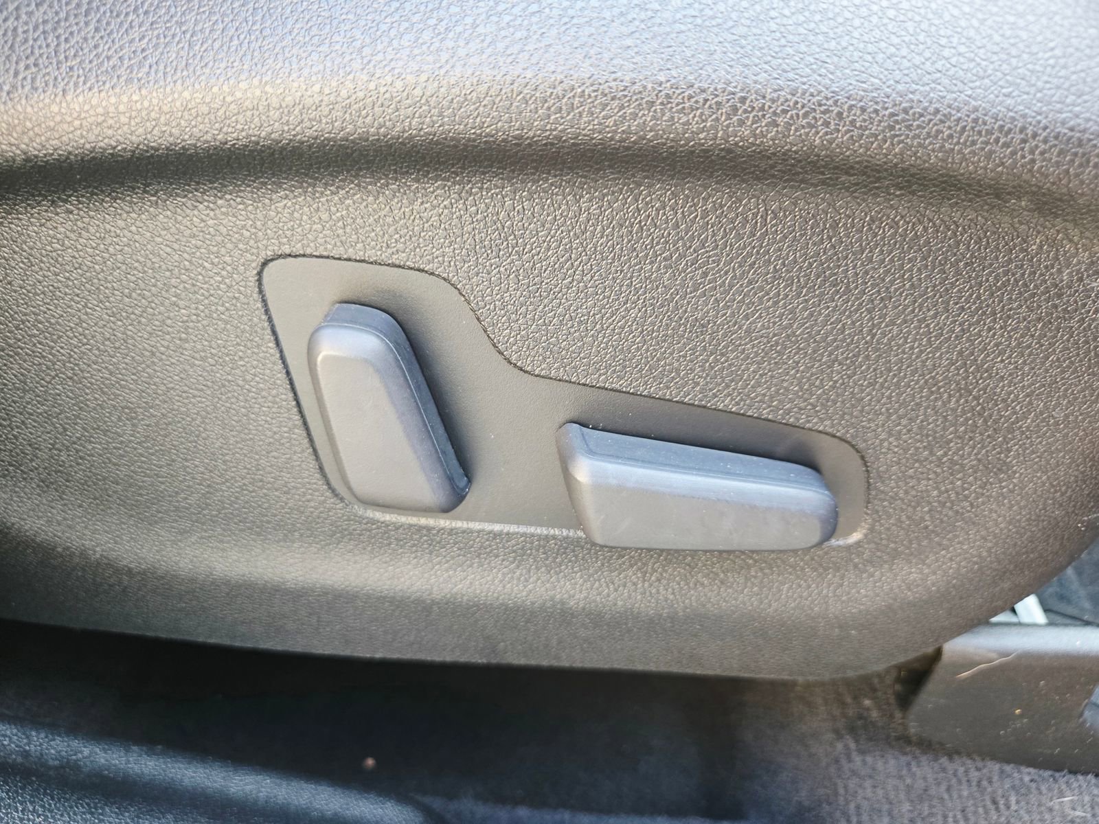 Used 2017 Kia Sorento EX image 24