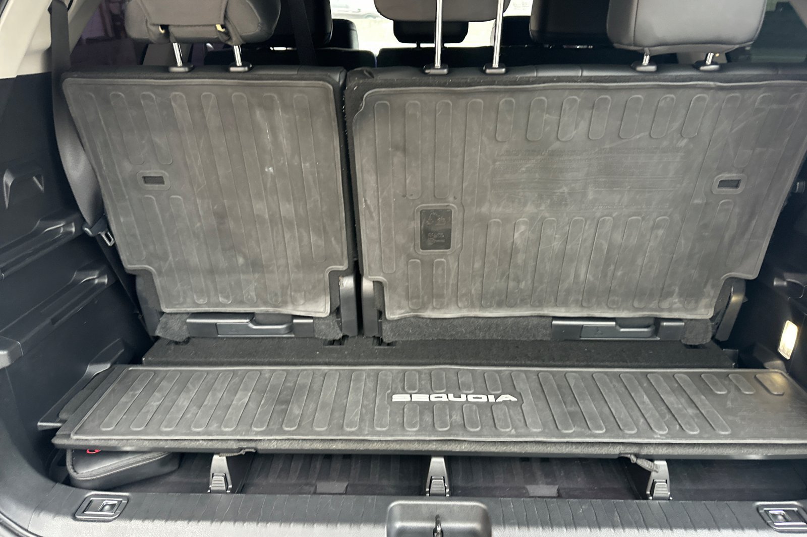 Used 2023 Toyota Sequoia SR5 w/ SR5 Premium Package AWD/4WD image 23