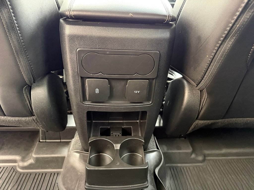 Used 2024 Ford Explorer XLT w/ Equipment Group 202A AWD/4WD image 37