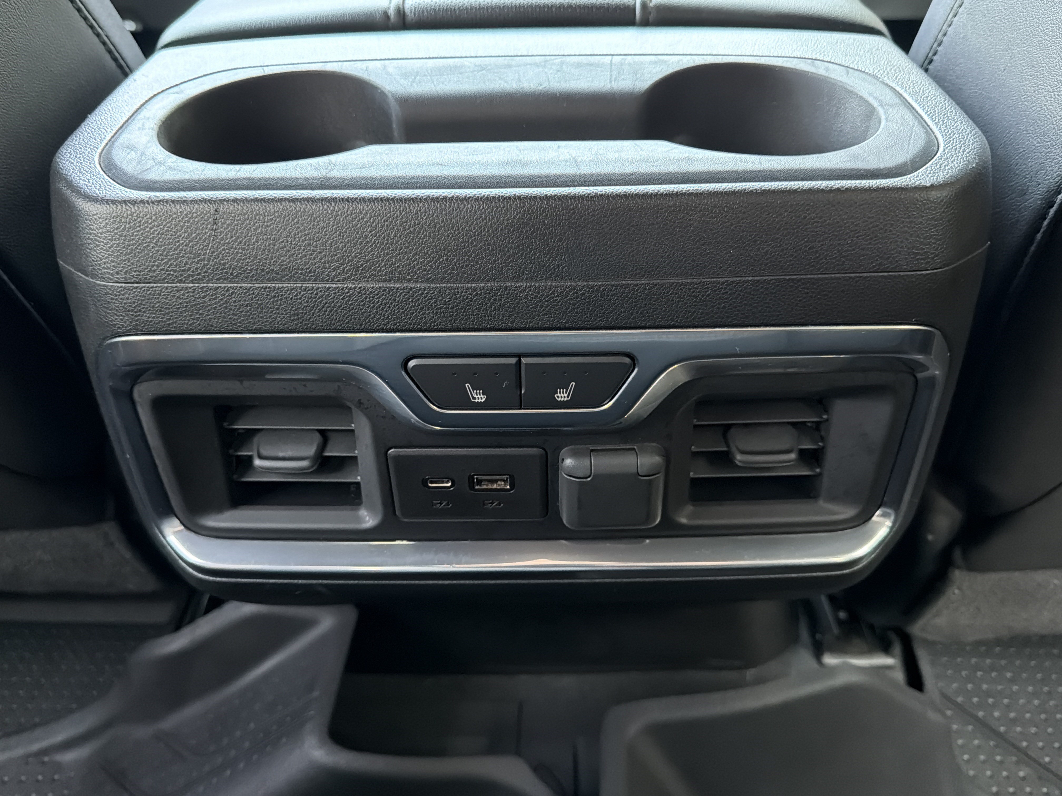 Used 2021 Chevrolet Silverado 1500 High Country w/ Technology Package AWD/4WD image 28