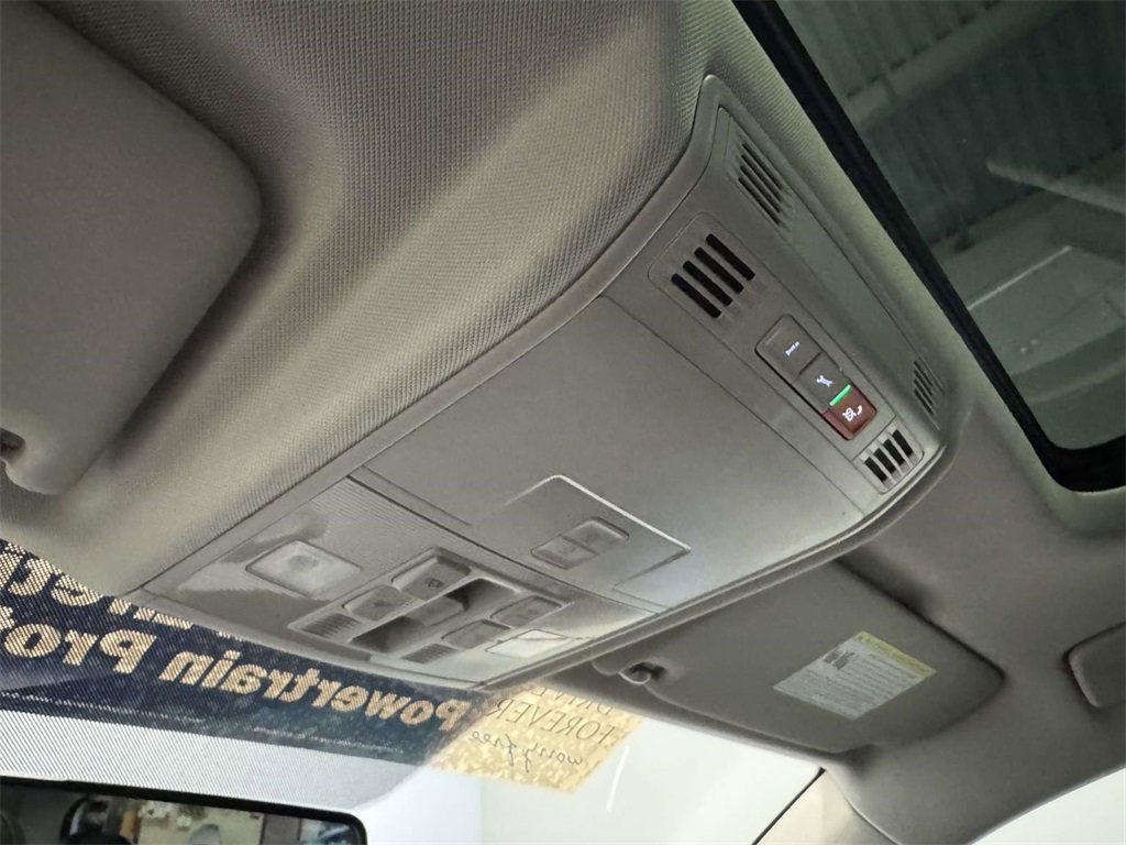 Used 2022 Volkswagen Taos SE image 29