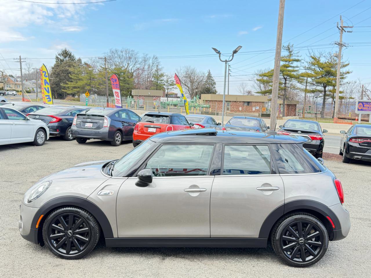 Used 2019 MINI Cooper S w/ Premium Package FWD image 7