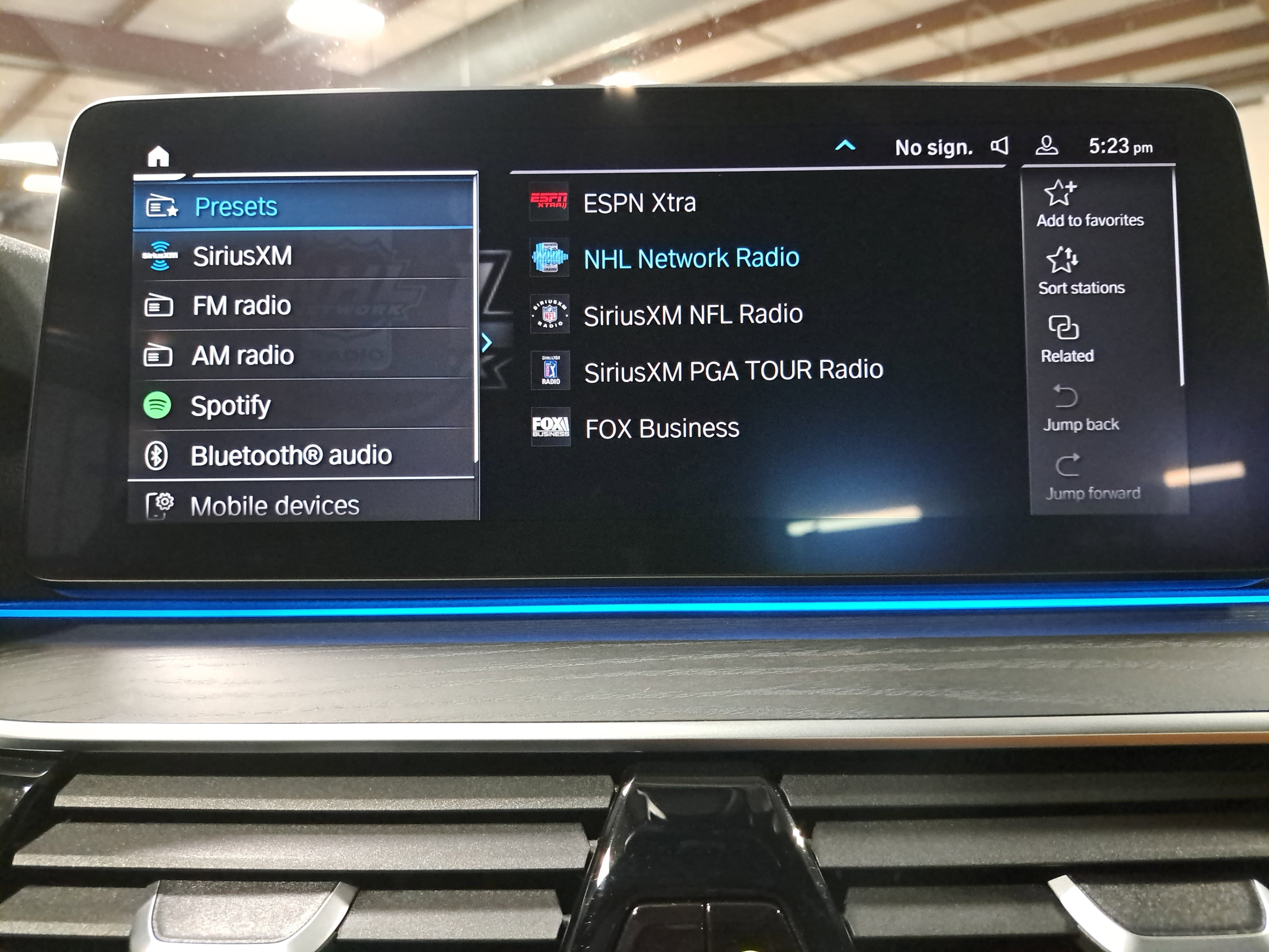 Certified 2023 BMW 530e w/ Premium Package image 23