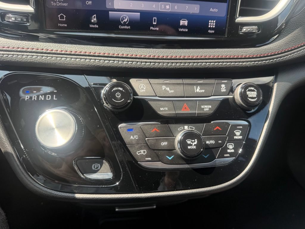 New 2027 Chrysler Pacifica Select FWD image 25