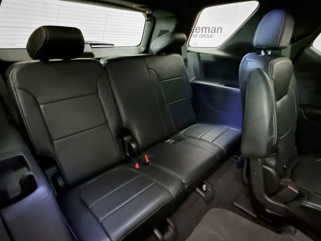 Used 2023 Chevrolet Traverse LT image 26