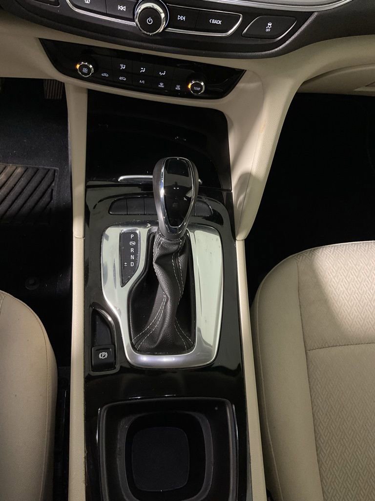 Used 2018 Buick Regal Preferred w/ Sights and Sounds Package image 29