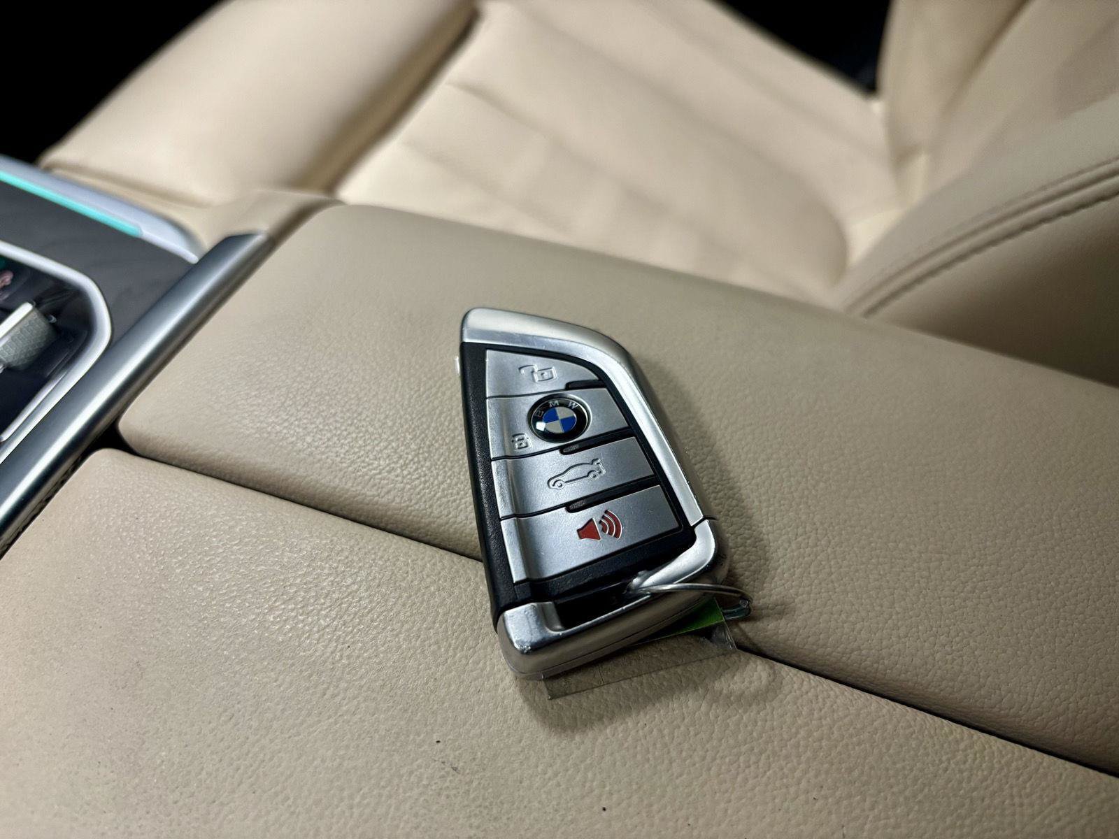 Used 2022 BMW X7 xDrive40i AWD/4WD image 44