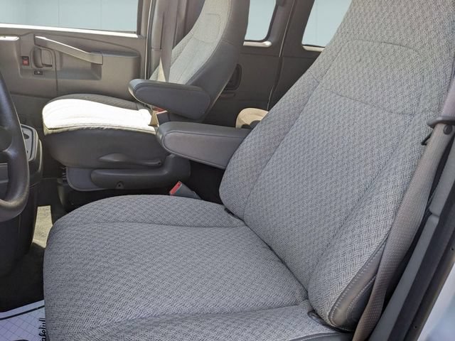Used 2025 Chevrolet Express 3500 LT w/ LT Preferred Equipment Group RWD image 12