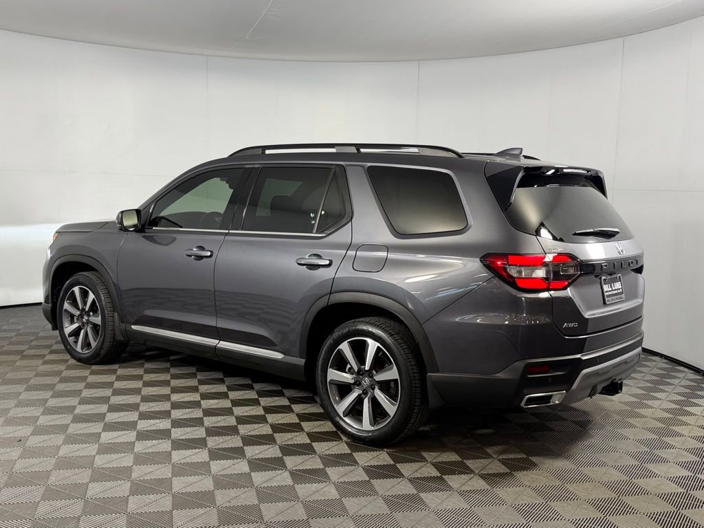 Used 2023 Honda Pilot Elite image 8