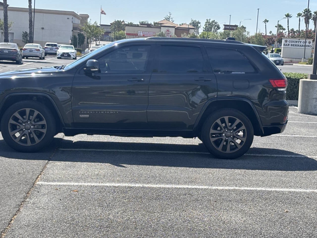 Used 2016 Jeep Grand Cherokee Limited 75th Anniversary RWD image 4