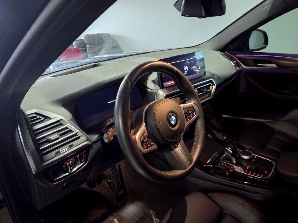 Used 2024 BMW X4 xDrive30i w/ Premium Package AWD/4WD image 6