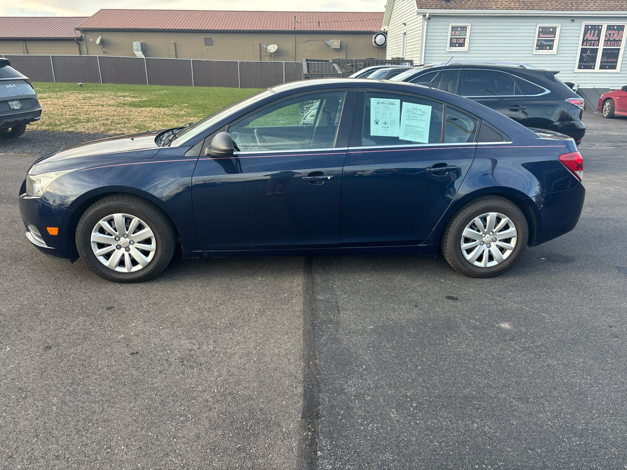 Used 2011 Chevrolet Cruze LS FWD image 3