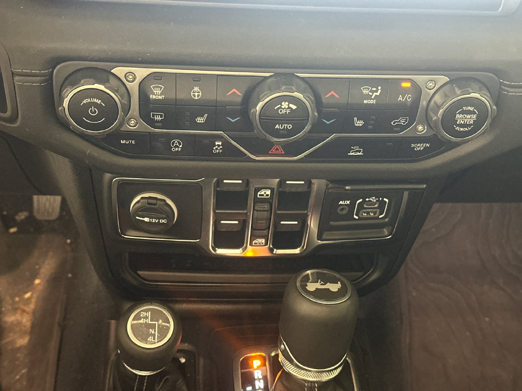 Used 2024 Jeep Wrangler Unlimited Sahara AWD/4WD image 6