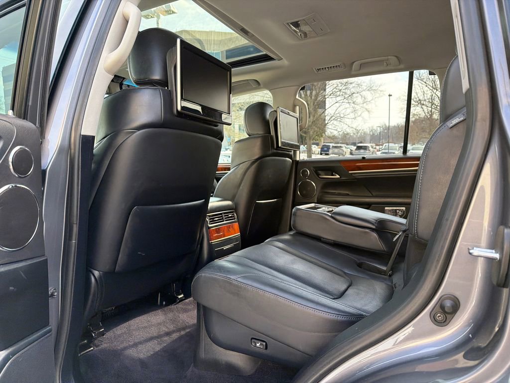 Used 2018 Lexus LX 570 4WD image 19