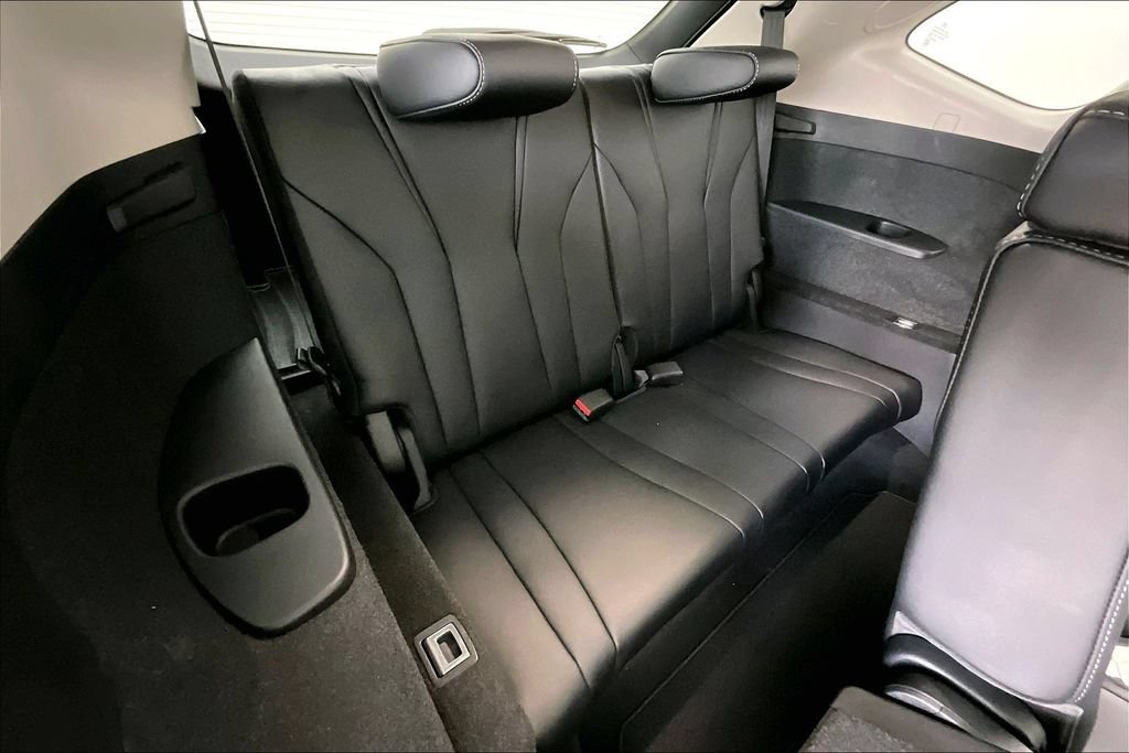 Certified 2026 Acura MDX w/ Technology Package FWD image 37